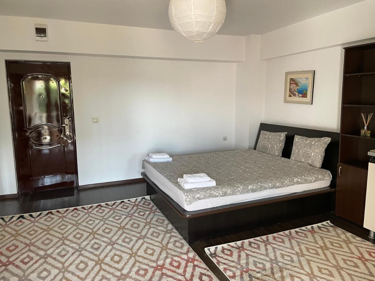 En Passant / A Time In Iasi Apartman Kültér fotó